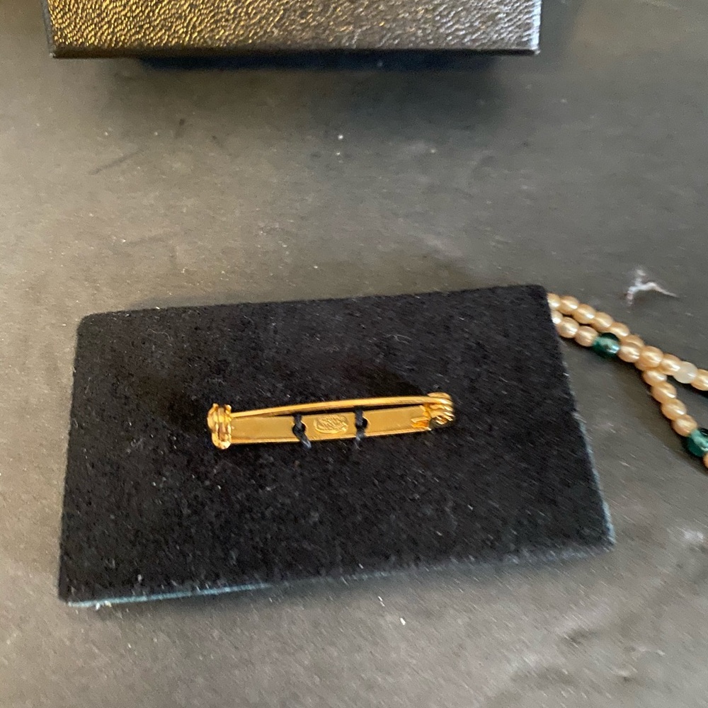 Chanel CC logo purse pin brooch - Picture 2 of 7